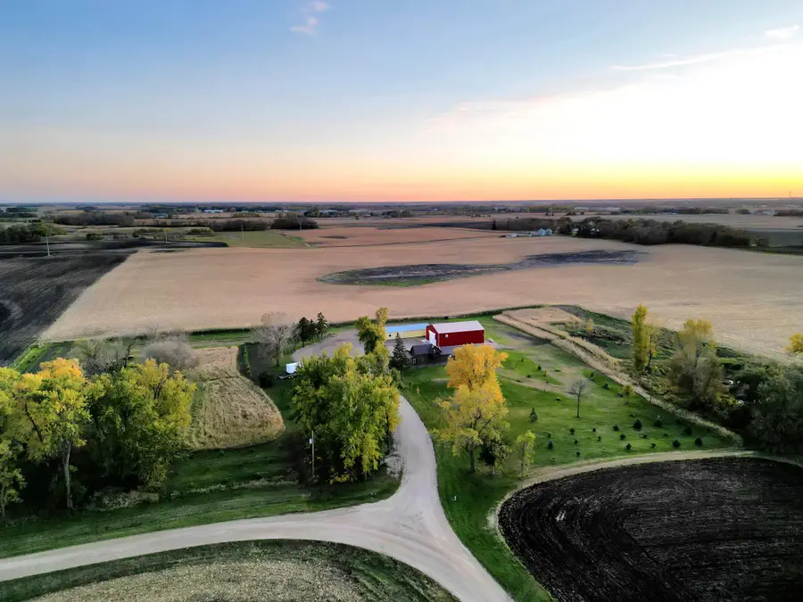 2250 45th Street Ne, Willmar, MN 56201 - Image #2