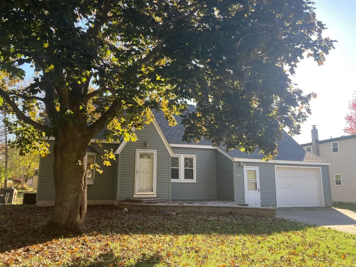 6521 50th Street N, Oakdale, MN 55128 - #1