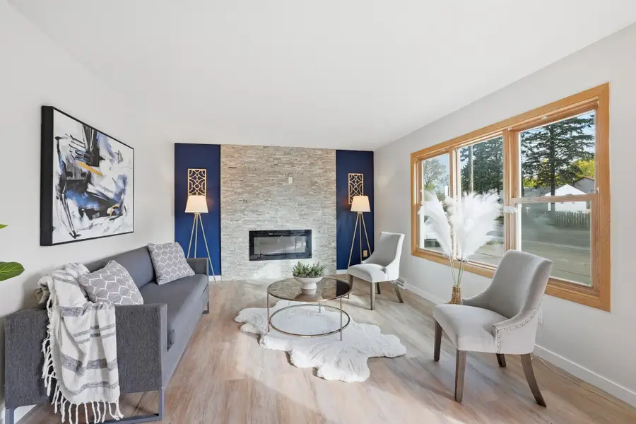 3101 Mcknight Road N, Maplewood, MN 55109 - Image #2