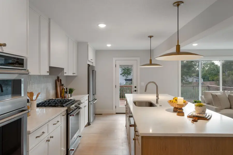 111 King Hill Road, Minneapolis, MN 55416 - Image #2