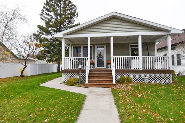 1009 Knight Avenue N, Thief River Falls, MN 56701