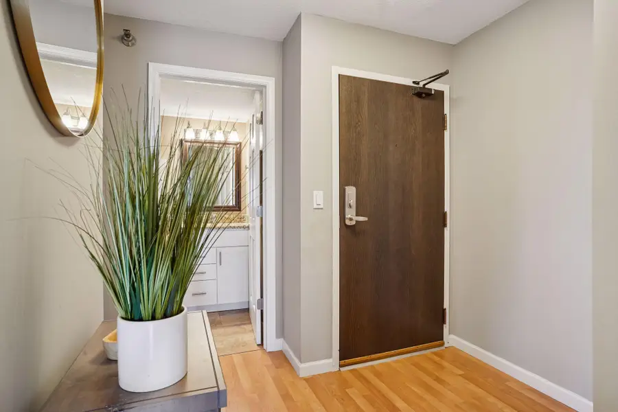 78 10th Street E #1010, Saint Paul, MN 55101 - Image #2