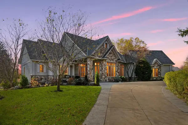 18709 Melrose Chase, Eden Prairie, MN 55347