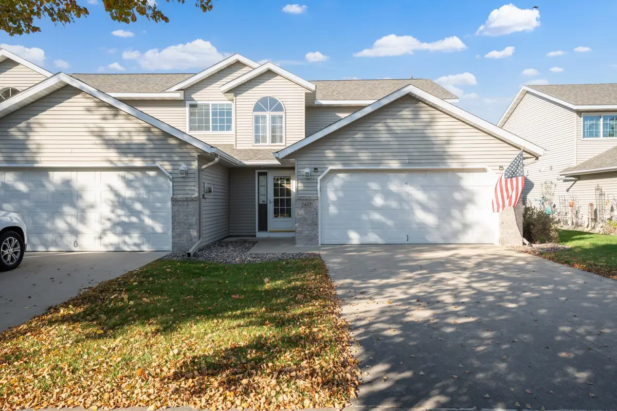 2437 Viola Heights Drive Ne, Rochester, MN 55906 - Image #1