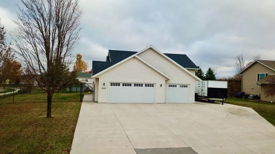 605 Gumtree Street Ne, Saint Joseph, MN 56374 - Image #2