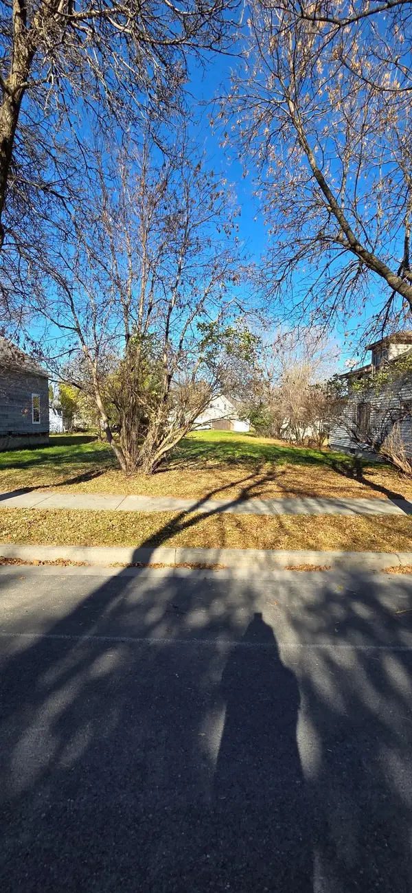 412 8th Street, International Falls, MN 56649