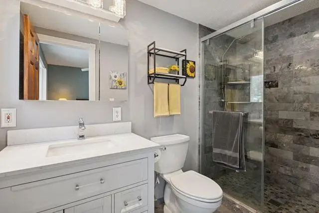 309 Sunset Drive S, Hopkins, MN 55305 - Image #3