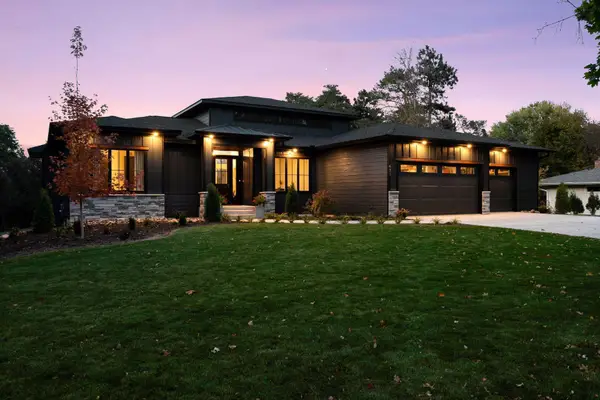 631 Callahan Place, Saint Paul, MN 55118