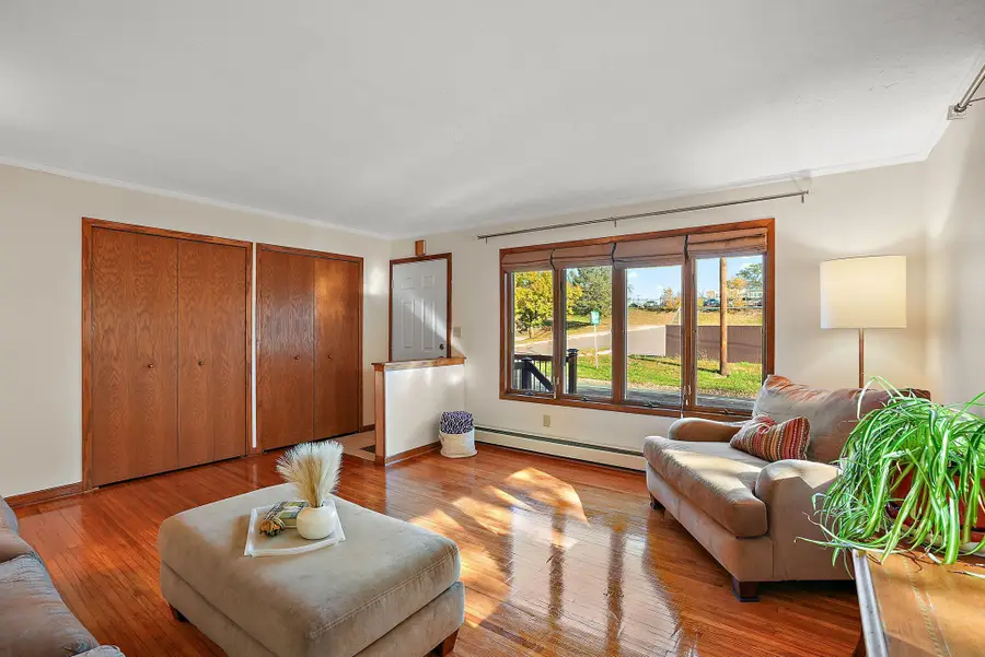 107 Hallam Avenue S, Mahtomedi, MN 55115 - Image #3