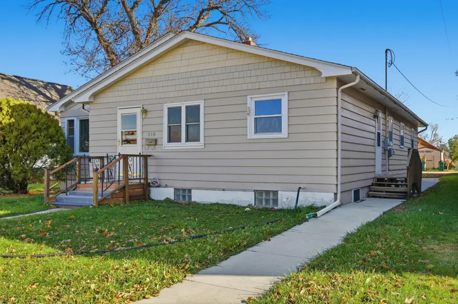 316 5th Street N, Wahpeton, ND 58075 - #2