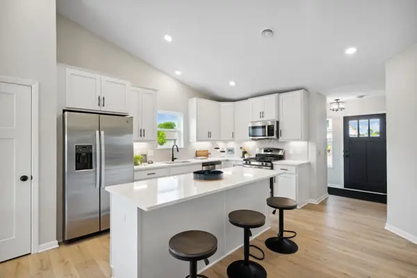 15600 Goodview Trail N, Hugo, MN 55038