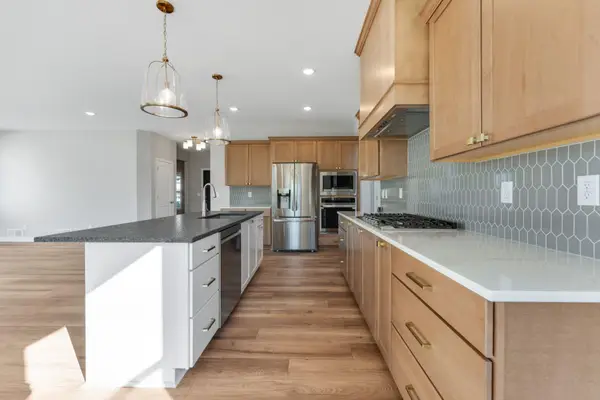 7660 Waverly Avenue, Shakopee, MN 55379