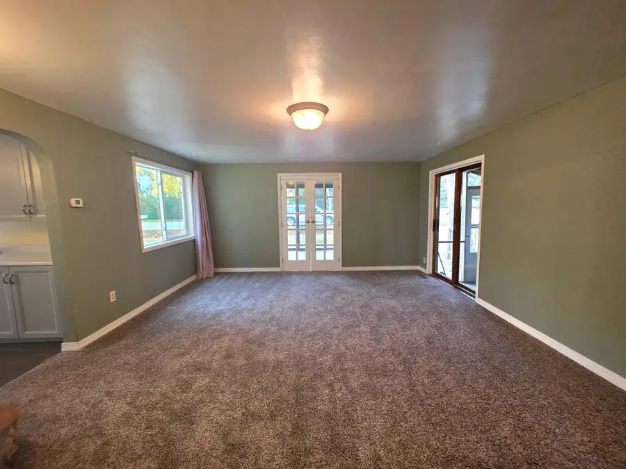 821 7th Street Sw, Pipestone, MN 56164 - Image #2