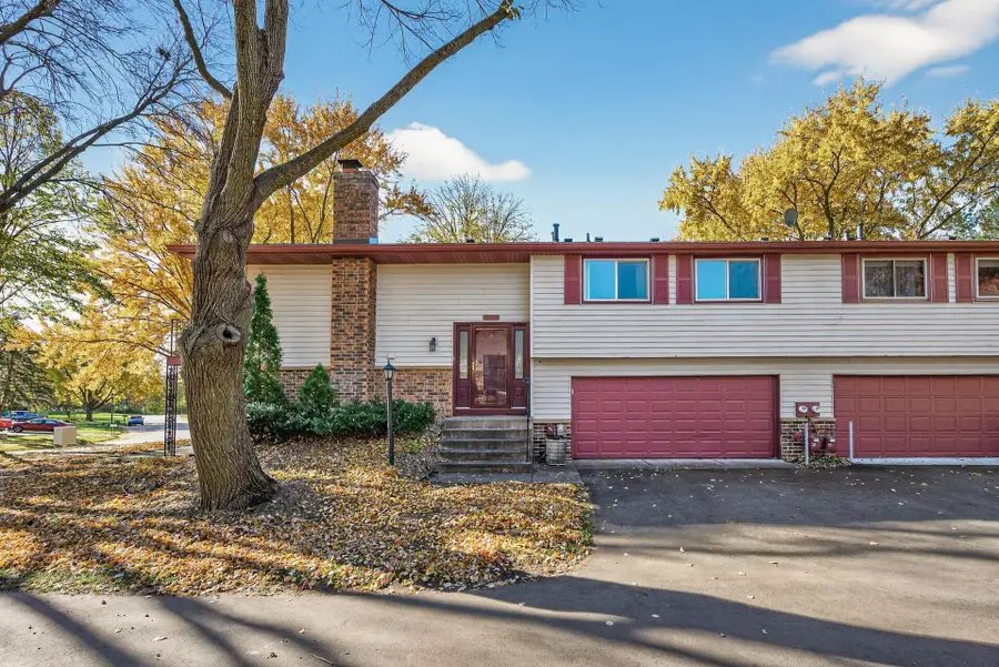 3622 Garden Boulevard N, Oakdale, MN 55128 - Image #2