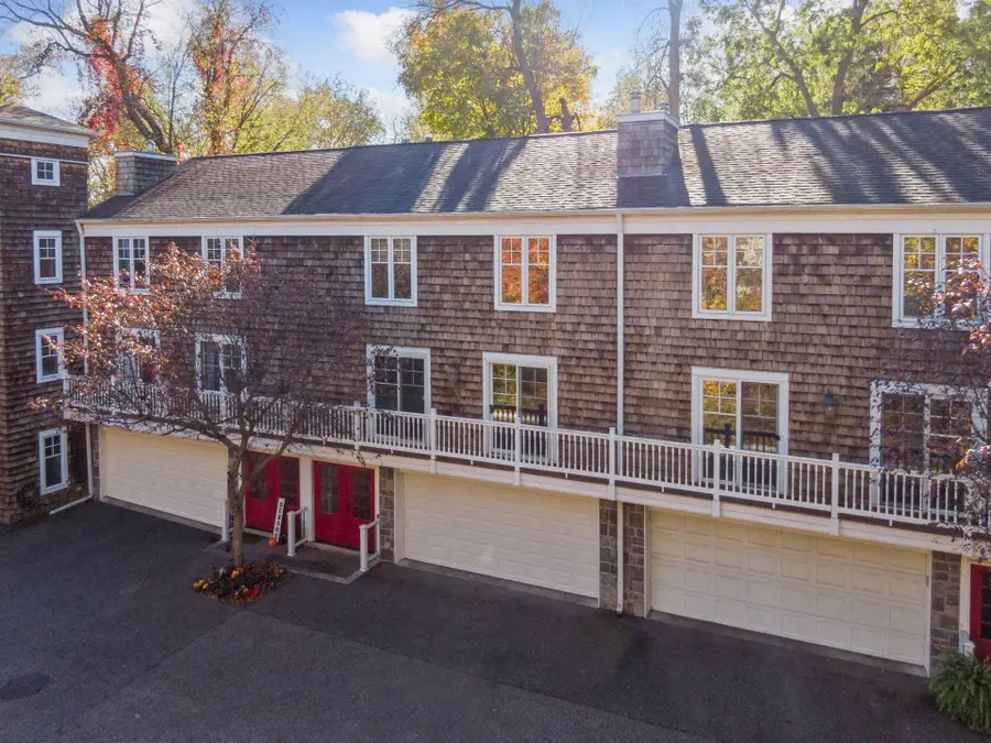 204 Central Avenue S, Wayzata, MN 55391 - Image #2