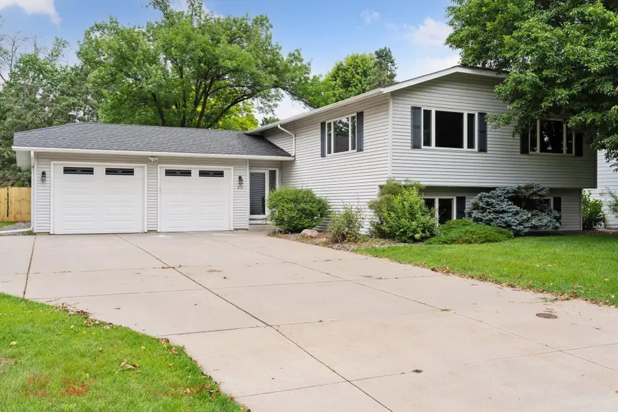 613 S Owasso Boulevard W, Saint Paul, MN 55113 - Image #2