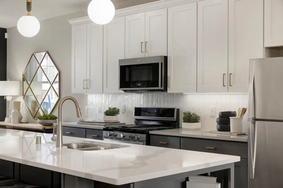 852 Woodlawn Avenue, Saint Paul, MN 55116 - Image #2