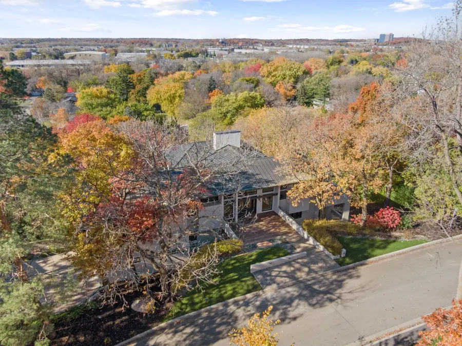 12 Overholt Pass, Minneapolis, MN 55439 - Image #2