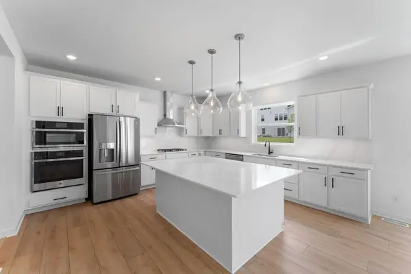 1836 Royal Boulevard N, Lake Elmo, MN 55016