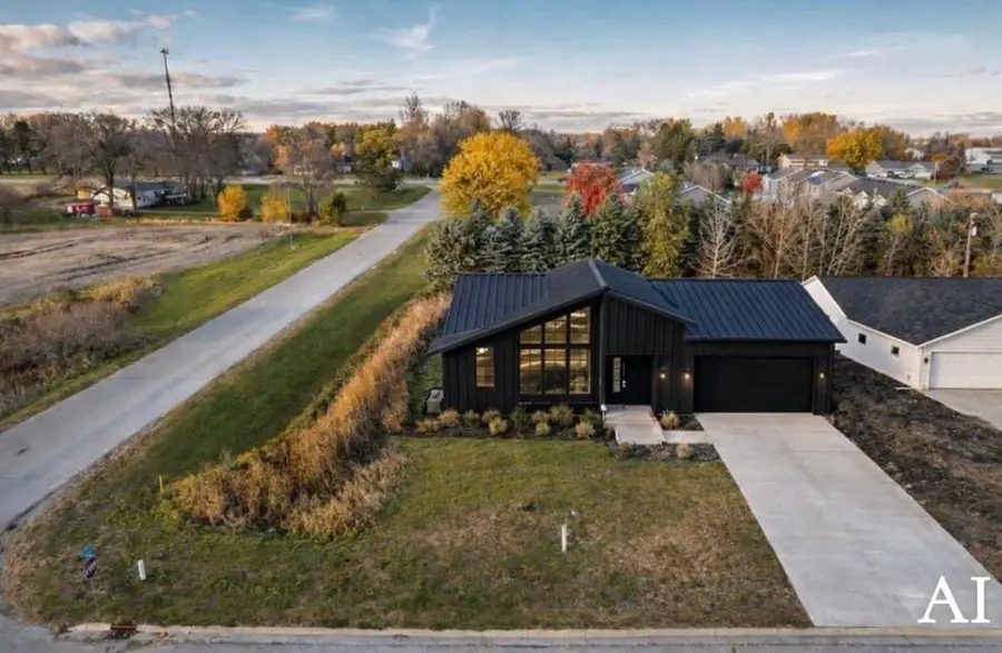 706 W Oak Street, Osakis, MN 56360 - #2