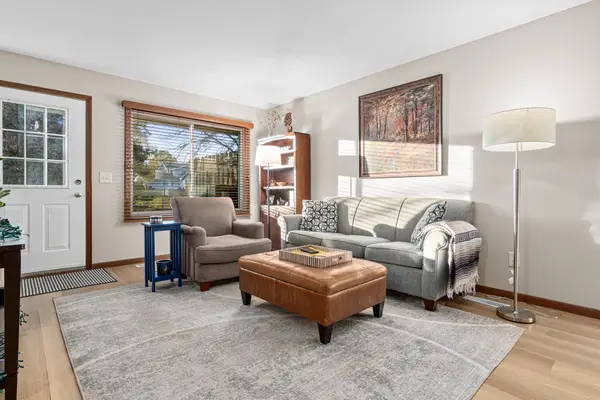 7672 13th Street N, Saint Paul, MN 55128