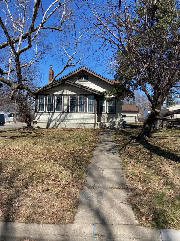 2019 Cottage Avenue E, Saint Paul, MN 55119