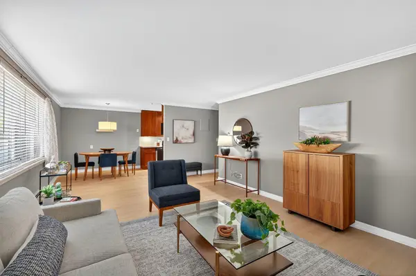 2700 W 44th Street #104, Minneapolis, MN 55410