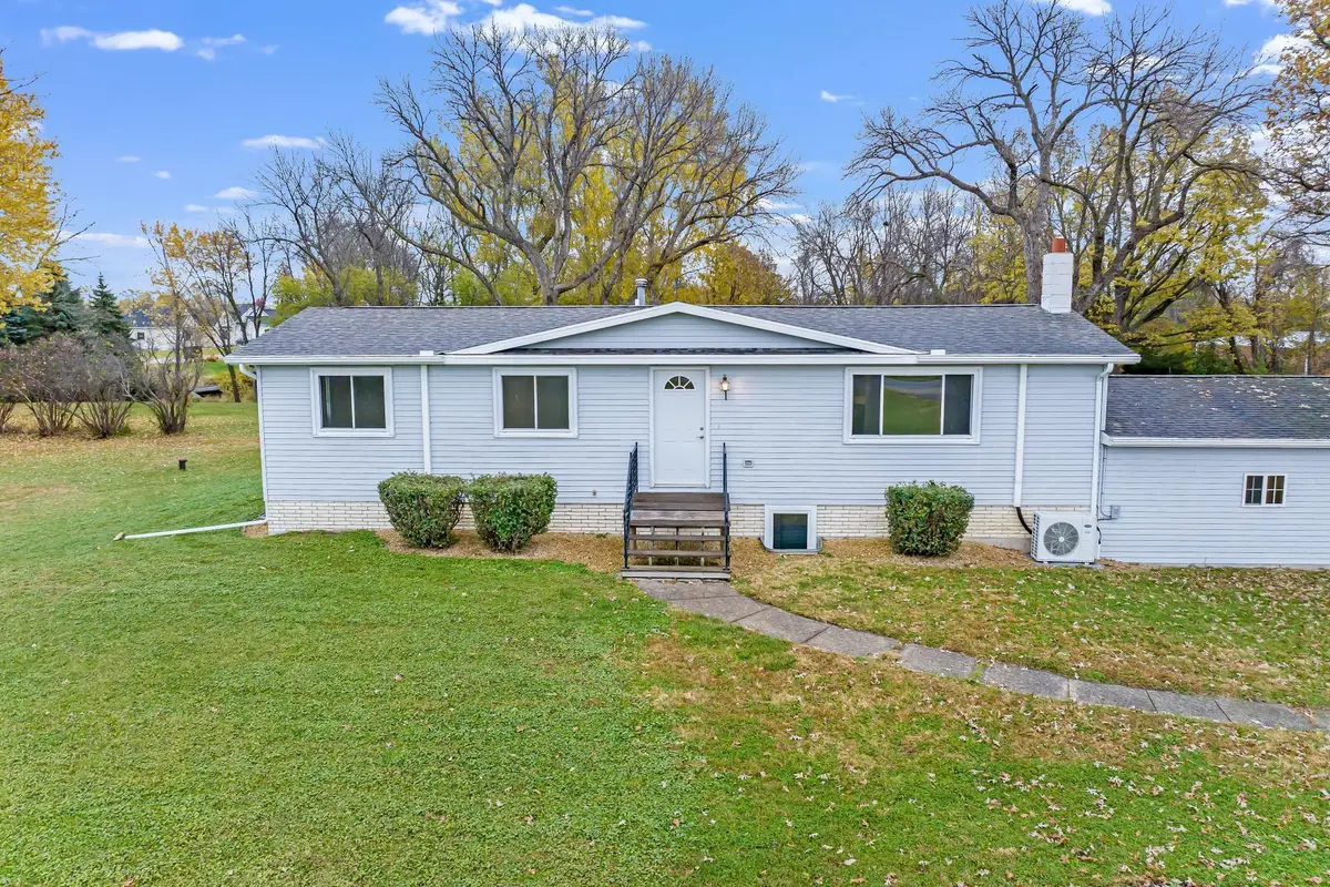 230 N Augusta Court, Mankato, MN 56001 - #1