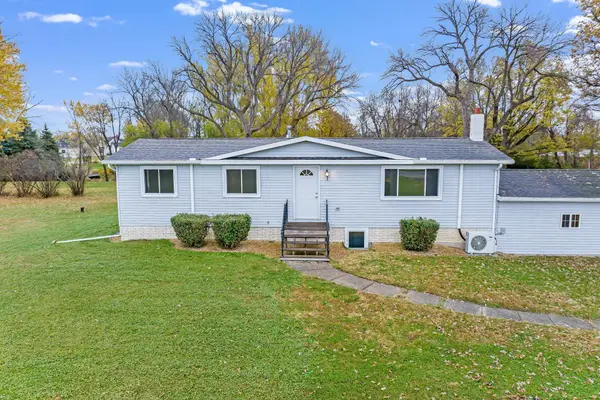 230 N Augusta Court, Mankato, MN 56001