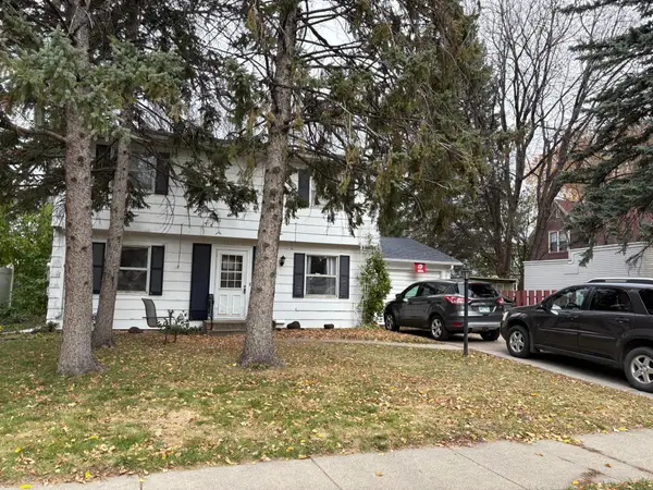 816 7th Avenue S, Moorhead, MN 56560