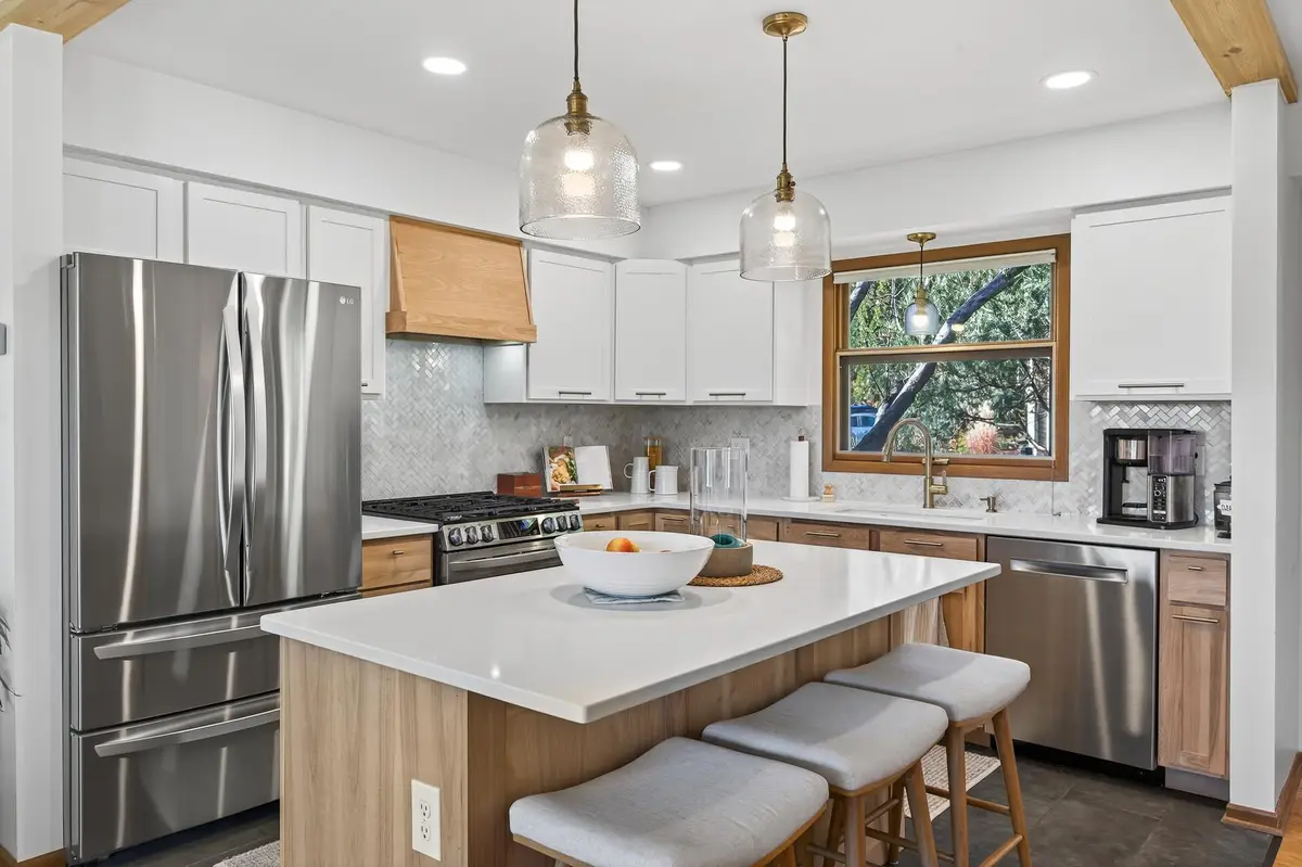 5016 W 106th Street, Minneapolis, MN 55437 - Image #1