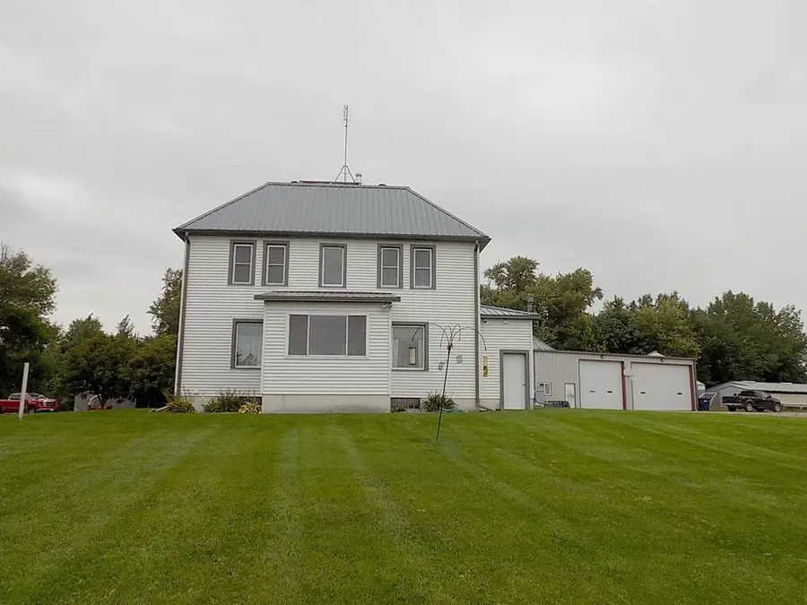 39243 561st Avenue, New Ulm, MN 56073 - Image #2