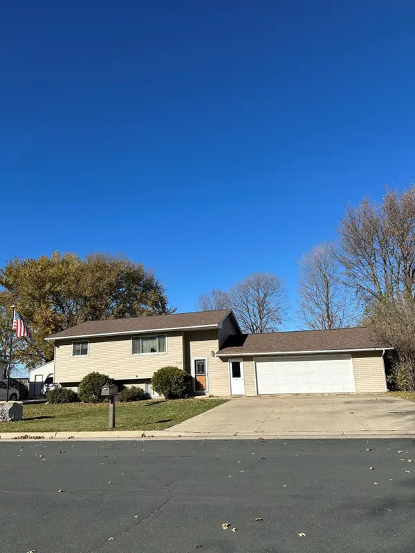 113 E Fairview Street, Spring Valley, MN 55975