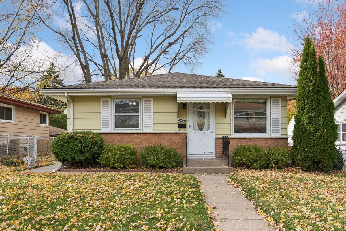 4206 2nd Street Ne, Minneapolis, MN 55421 - Image #1
