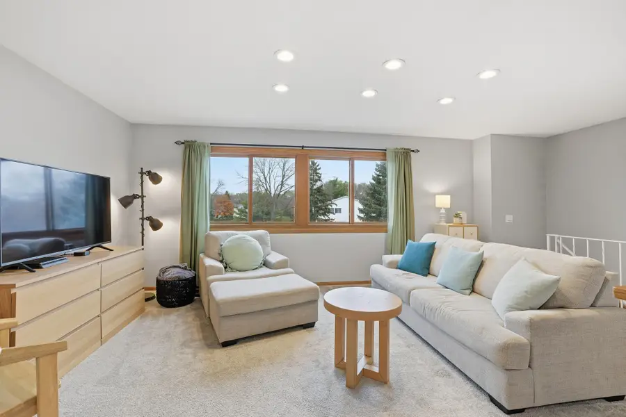 4289 Centerville Road, Vadnais Heights, MN 55127 - Image #2