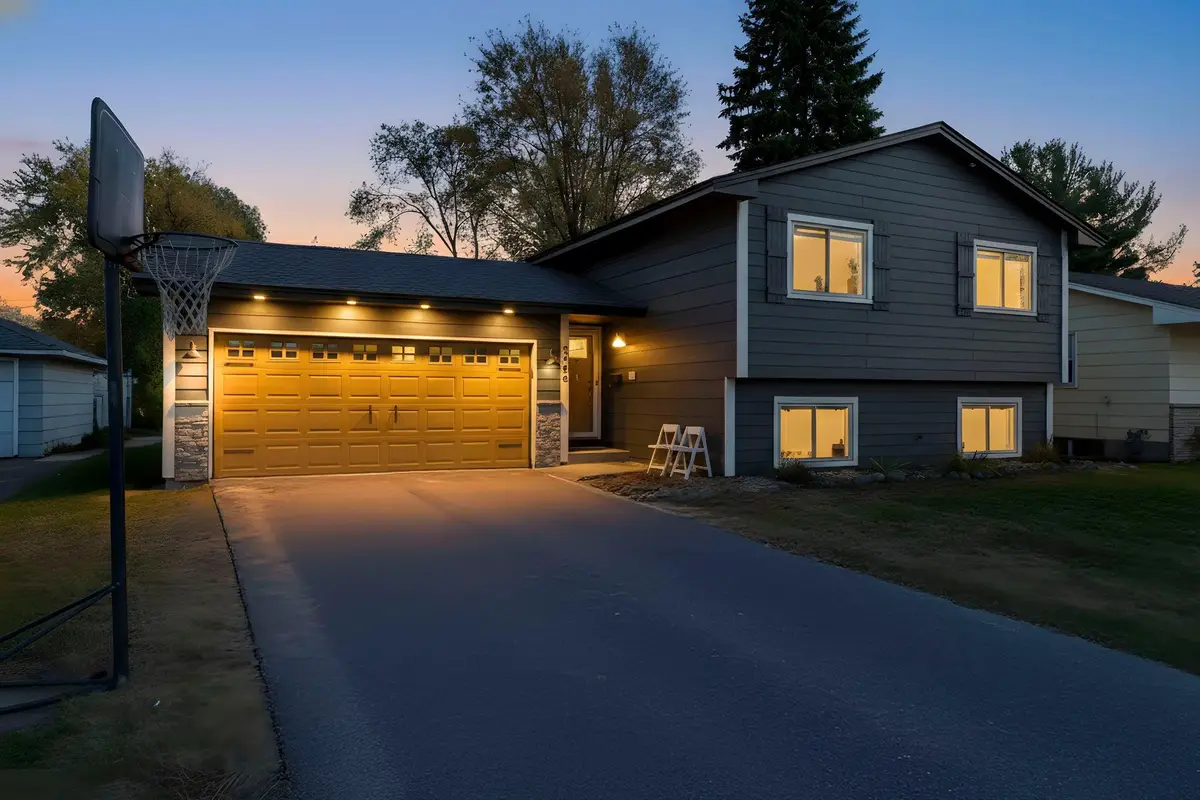 5538 Yates Avenue N, Crystal, MN 55429 - Image #1