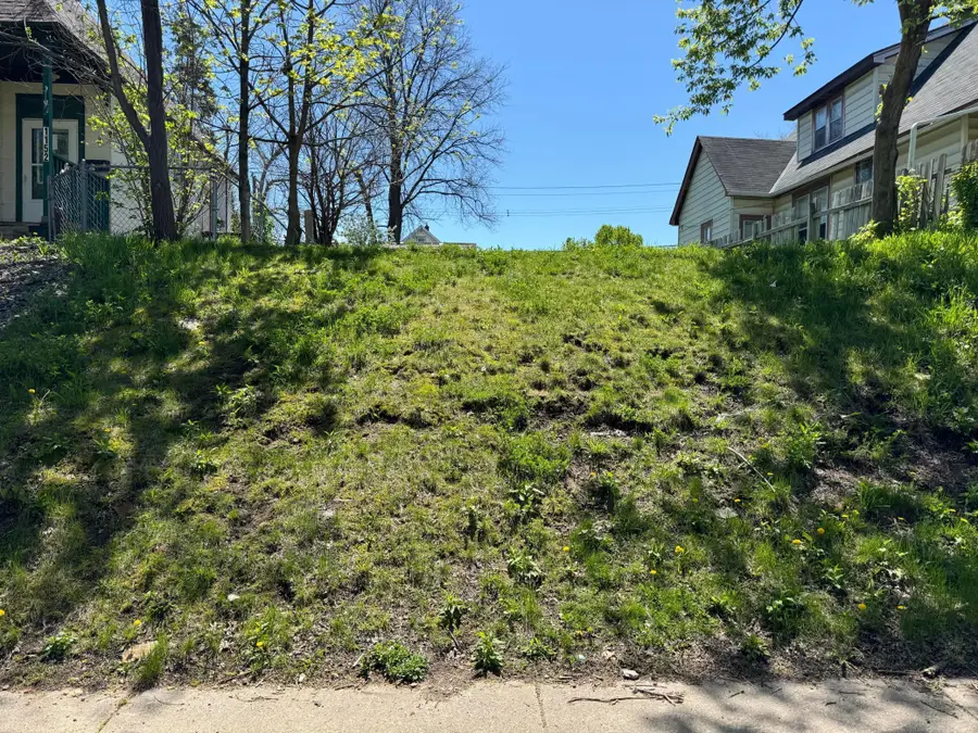 1150 Reaney Avenue, Saint Paul, MN 55106 - Image #2