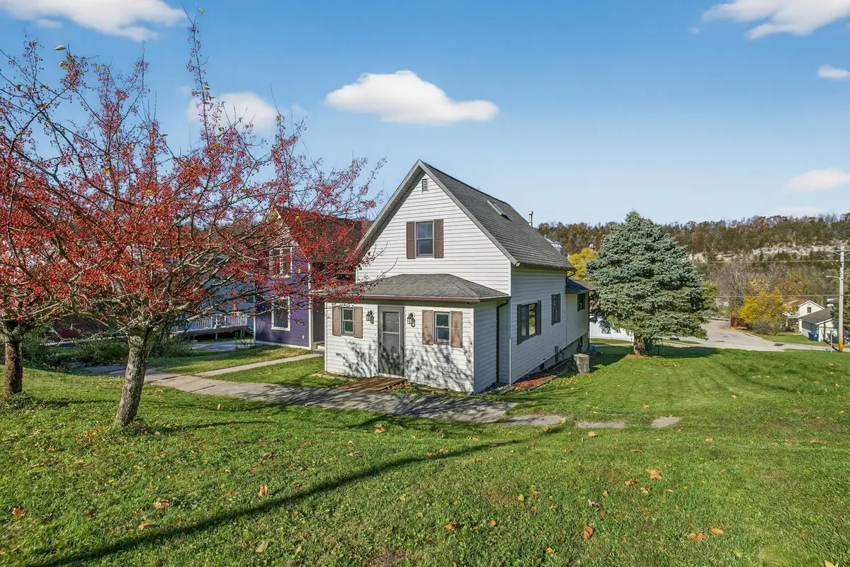 208 Elmwood Street E, Lanesboro, MN 55949 - #1