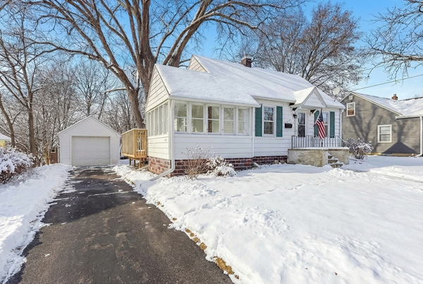 210 5th Avenue Ne, Faribault, MN 55021