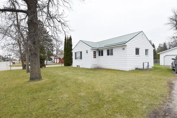 1523 1st Street E, Thief River Falls, MN 56701