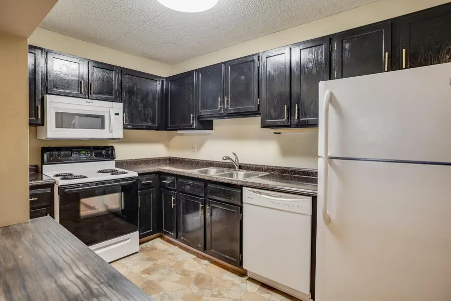 10401 Cedar Lake Road #215, Hopkins, MN 55305 - Image #3