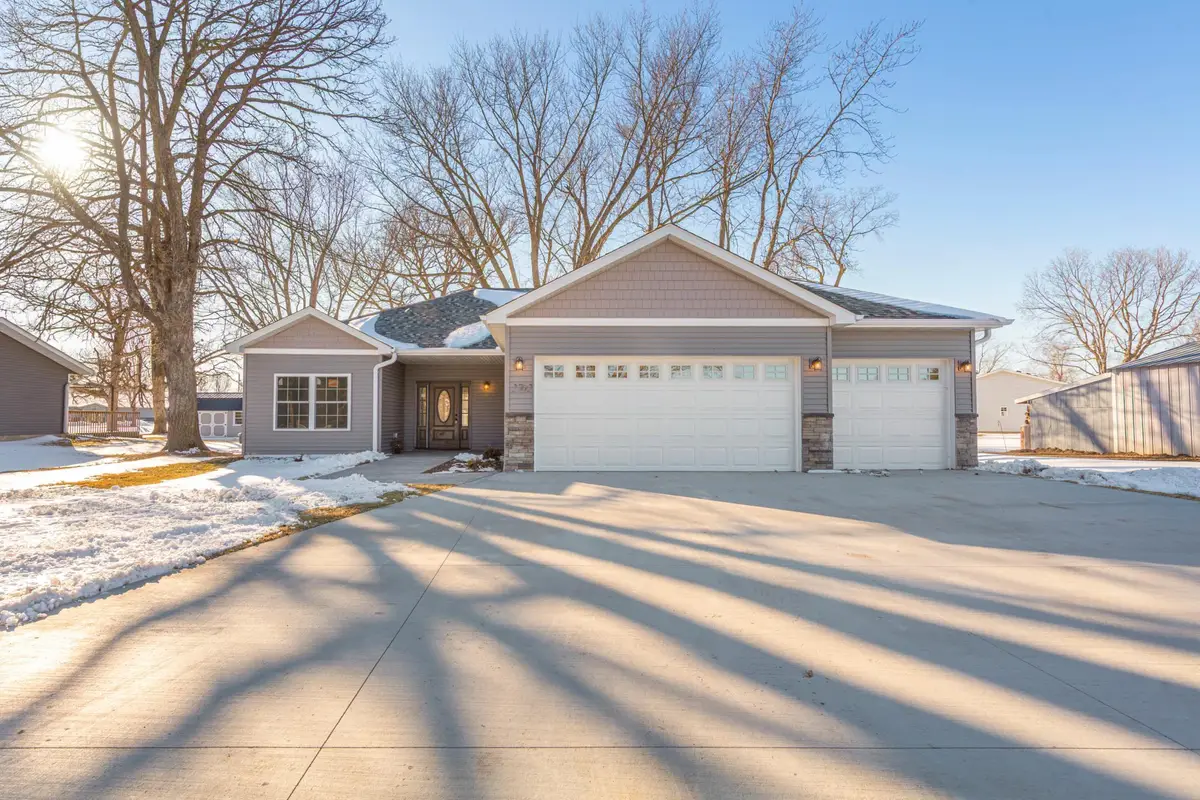 2702 Park Avenue Nw, Faribault, MN 55021 - #1