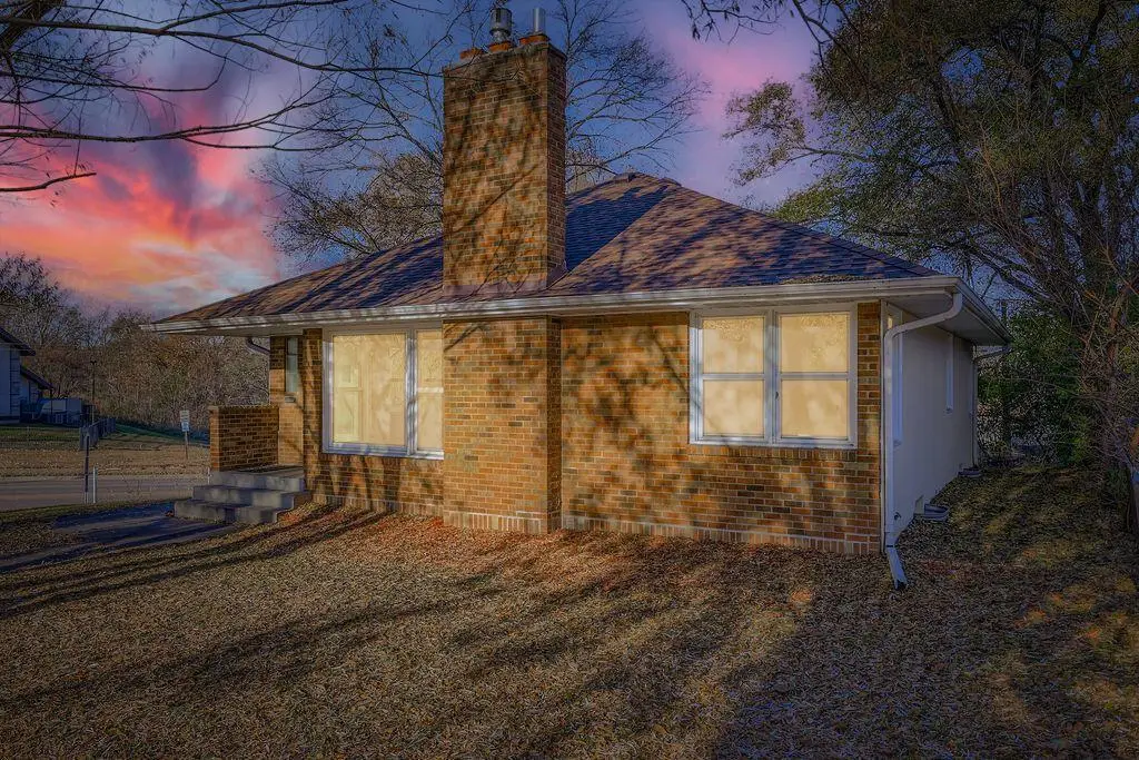 2293 7th Avenue E, Saint Paul, MN 55109 - Image #1