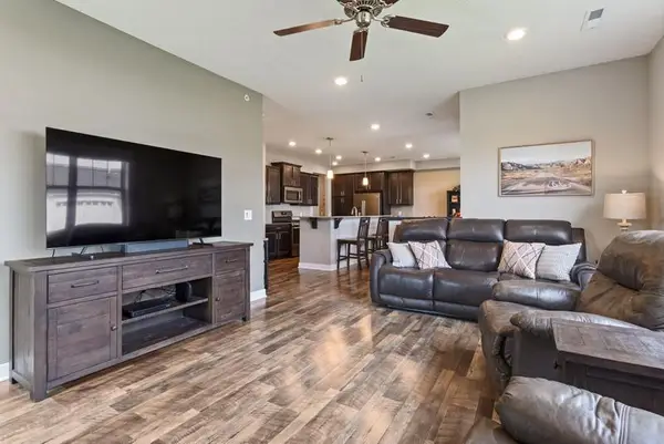 19537 Millpond Way, Maple Grove, MN 55311