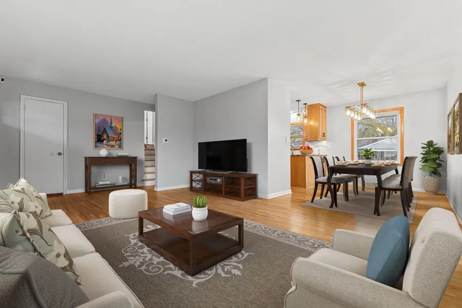 4004 Mcknight Road N, Saint Paul, MN 55110 - Image #2