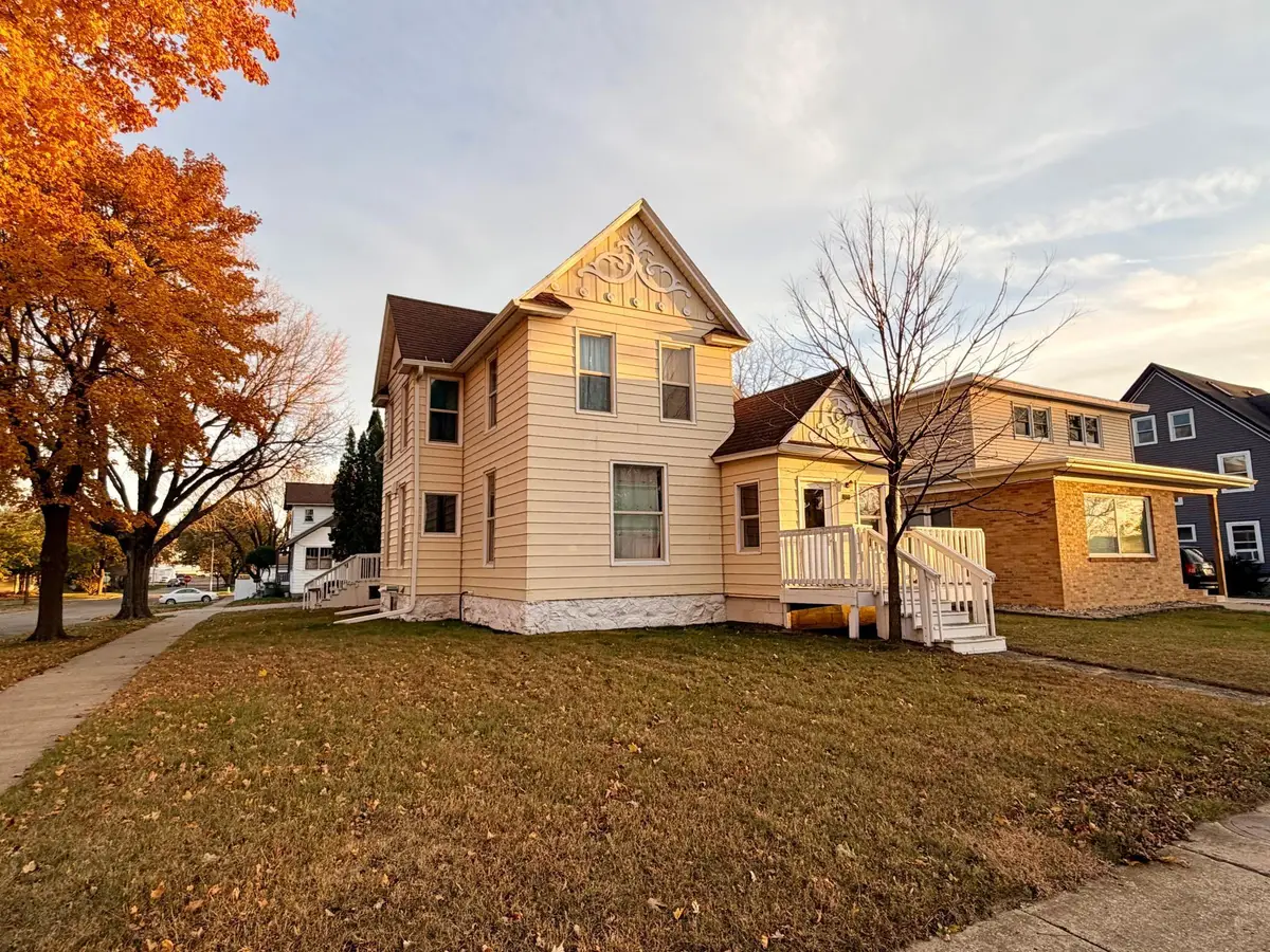 1224 4th Avenue, Worthington, MN 56187 - #1