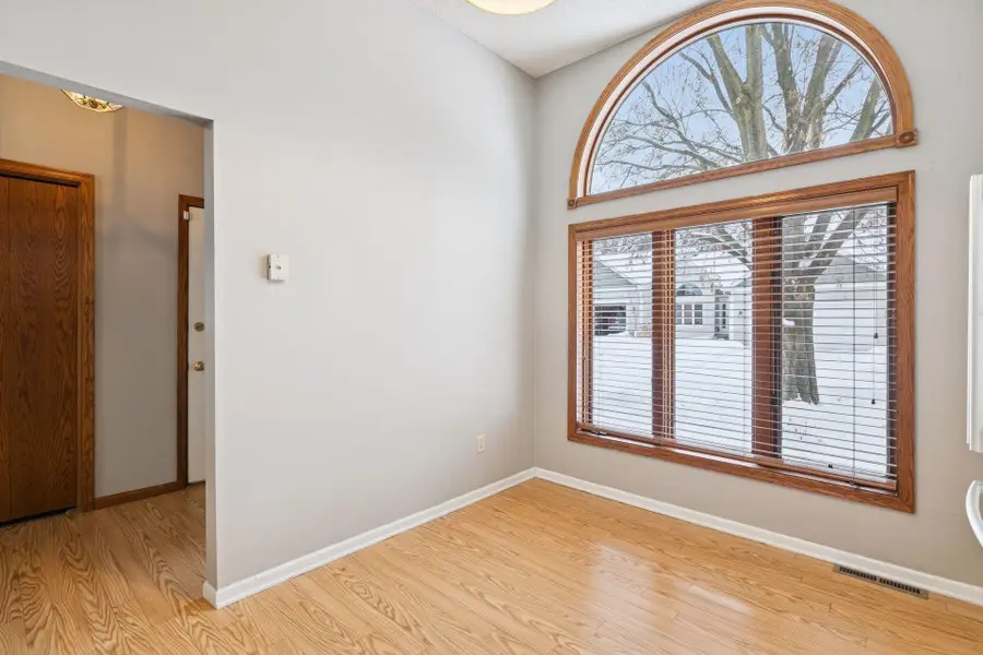 805 Southcross Drive E, Burnsville, MN 55306 - Image #3