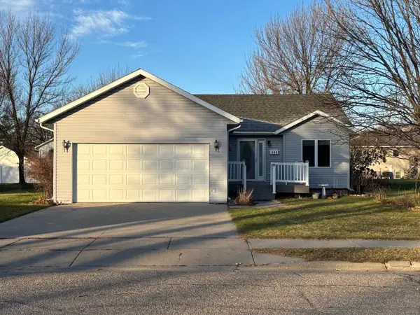 311 Kendall Avenue S, Thief River Falls, MN 56701