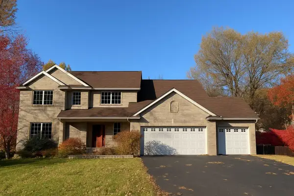 5887 Blackberry Bridge Path, Inver Grove Heights, MN 55076