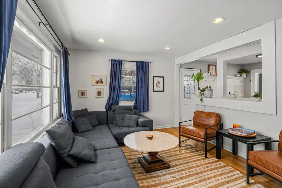 5573 Fairview Avenue N, Shoreview, MN 55126 - Image #3